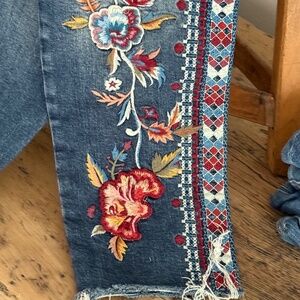 Driftwood Aztec Embroidered Skinny Jeans Size 30 x 28